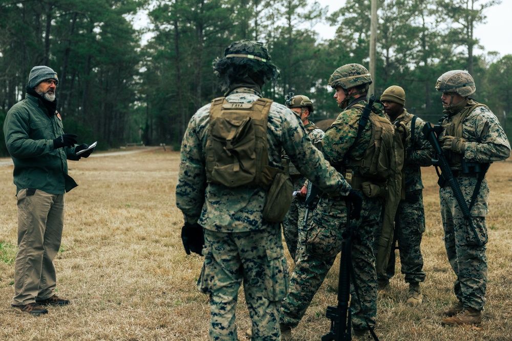 U.S. Marines Attending an EHIT Course Conduct Patrol Evaluations