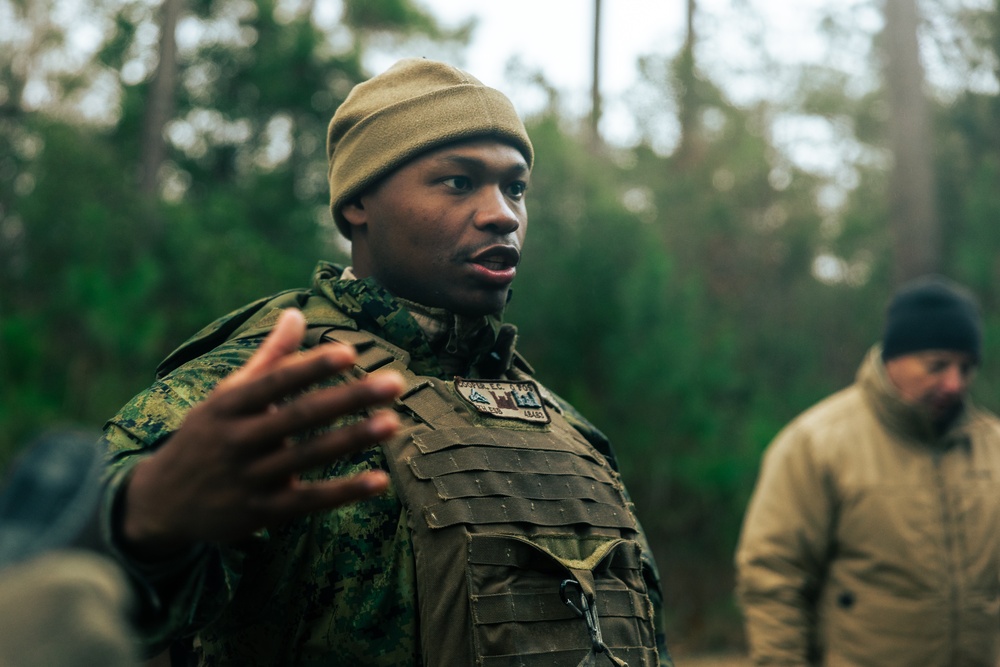 U.S. Marines Attending an EHIT Course Conduct Patrol Evaluations