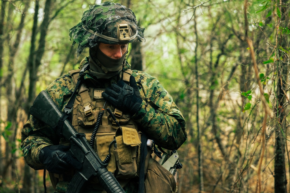 U.S. Marines Attending an EHIT Course Conduct Patrol Evaluations