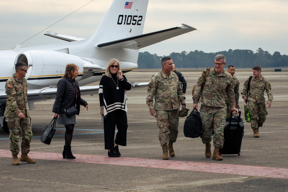 General James Rainey visits Fort Stewart