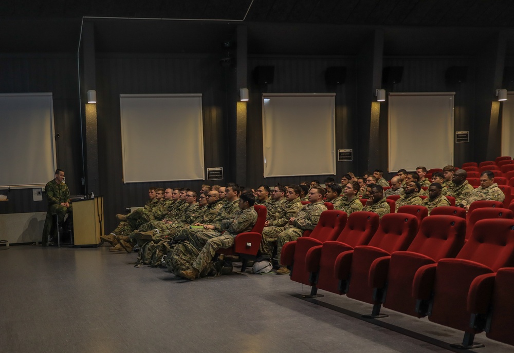 41st Field Artillery Brigade Soldiers conduct arctic drivers training course led by Norwegian Army during Joint Viking 25