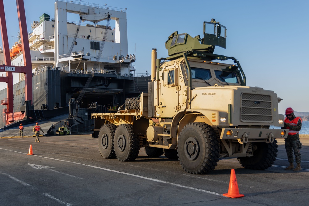 Freedom Banner 25: 3rd MLG Conducts MPF Offload