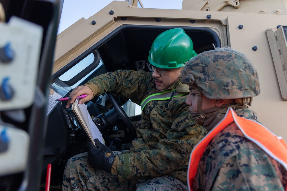 Freedom Banner 25: 3rd MLG Conducts MPF Offload
