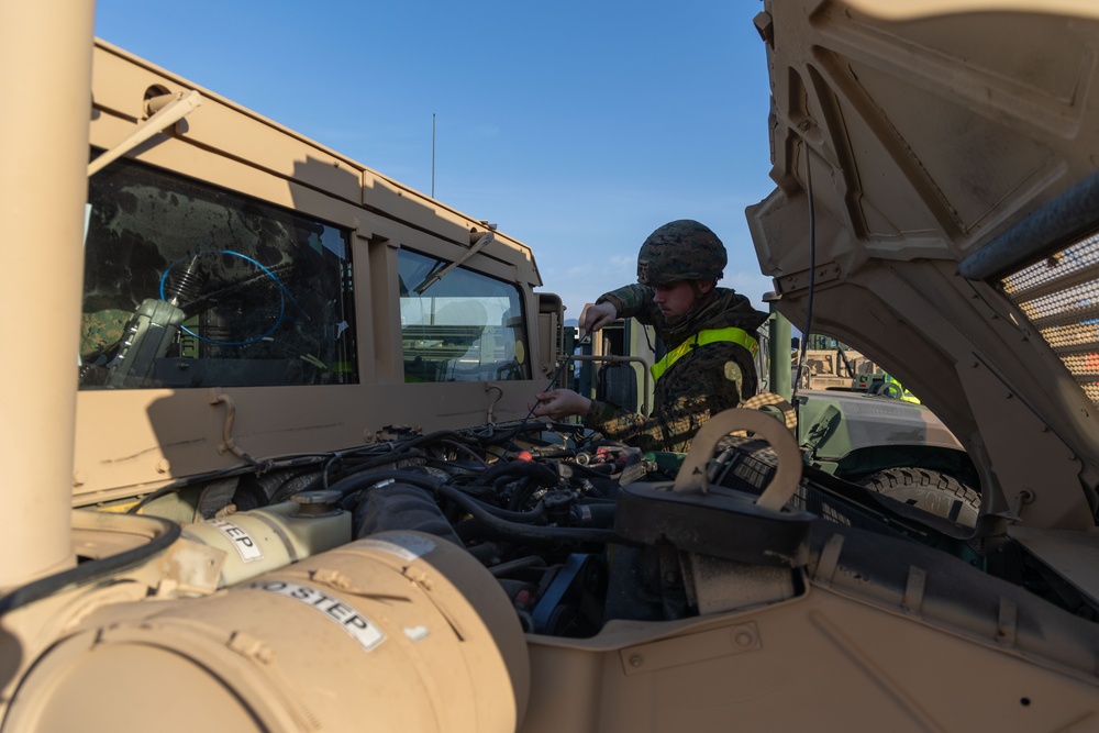 Freedom Banner 25: 3rd MLG Conducts MPF Offload