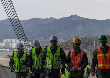 ROK JCS, ROK POG Visit USNS Dahl