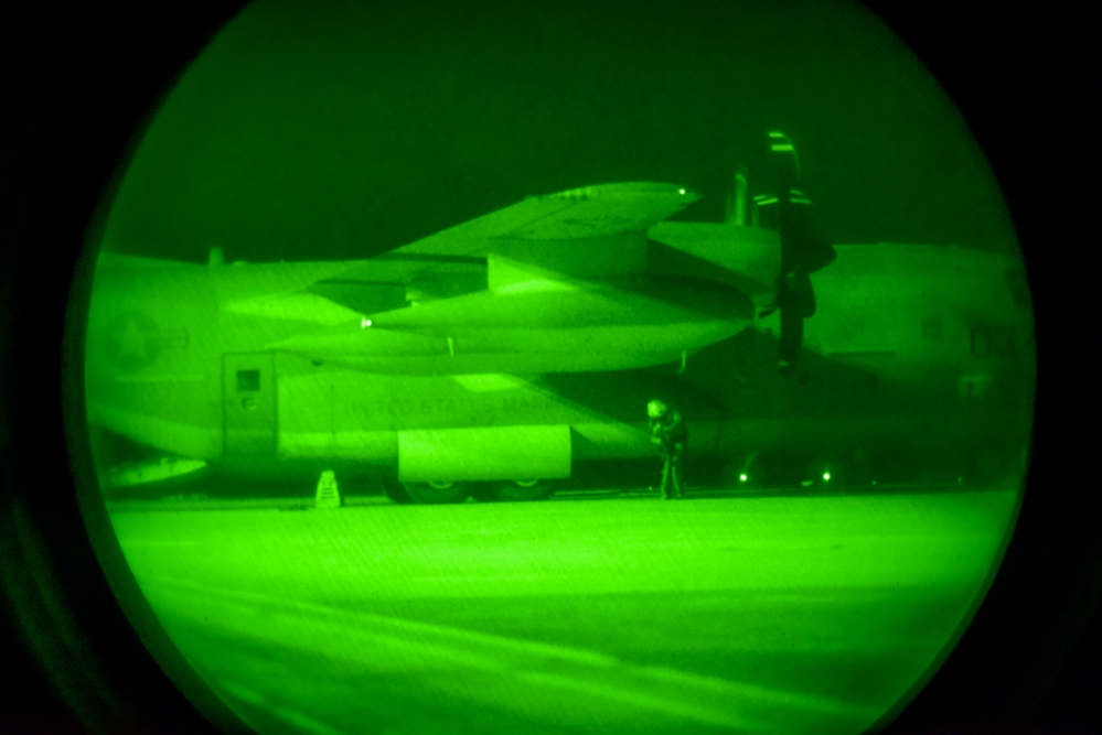 3-2 General Support Aviation Battalion conducted Wet Wing refueling training.