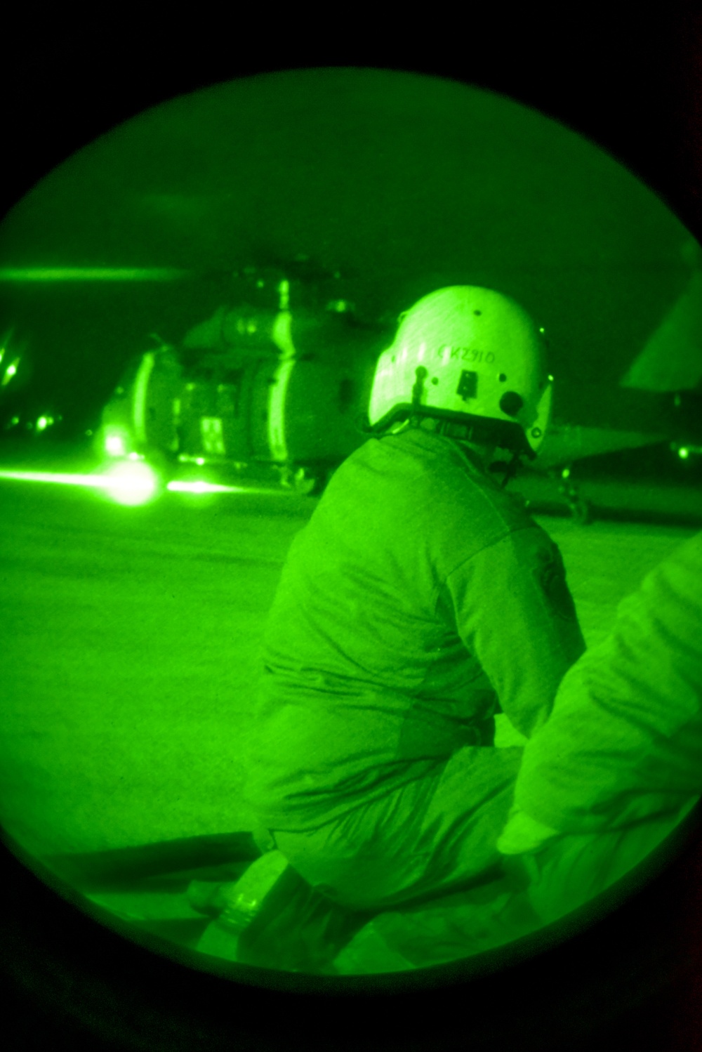 3-2 General Support Aviation Battalion conducted Wet Wing refueling training.