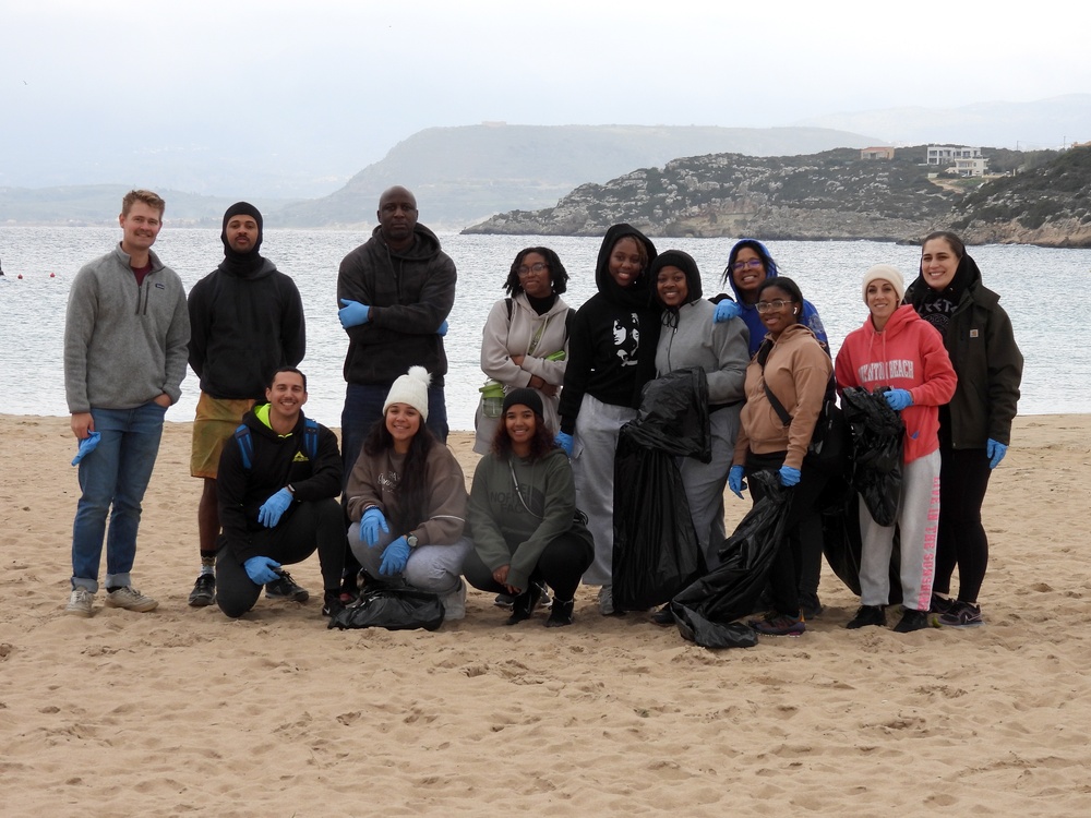 USS The Sullivans (DDG 68) Sailors clean up Greek beaches