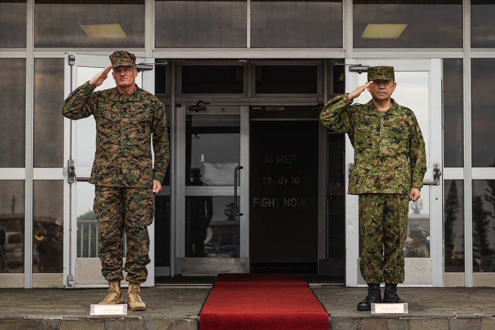 Lt. Gen. Yamane Toshikazu visits III Marine Expeditionary Force