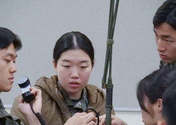 The 2nd Infantry Division hosted KMA cadets to prepare for the annual Sandhurst Military Skills Competition