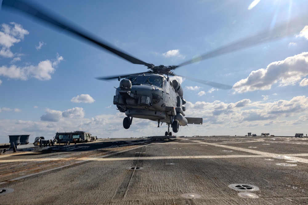 DDG 114 Flight Operations with HSM 49.4