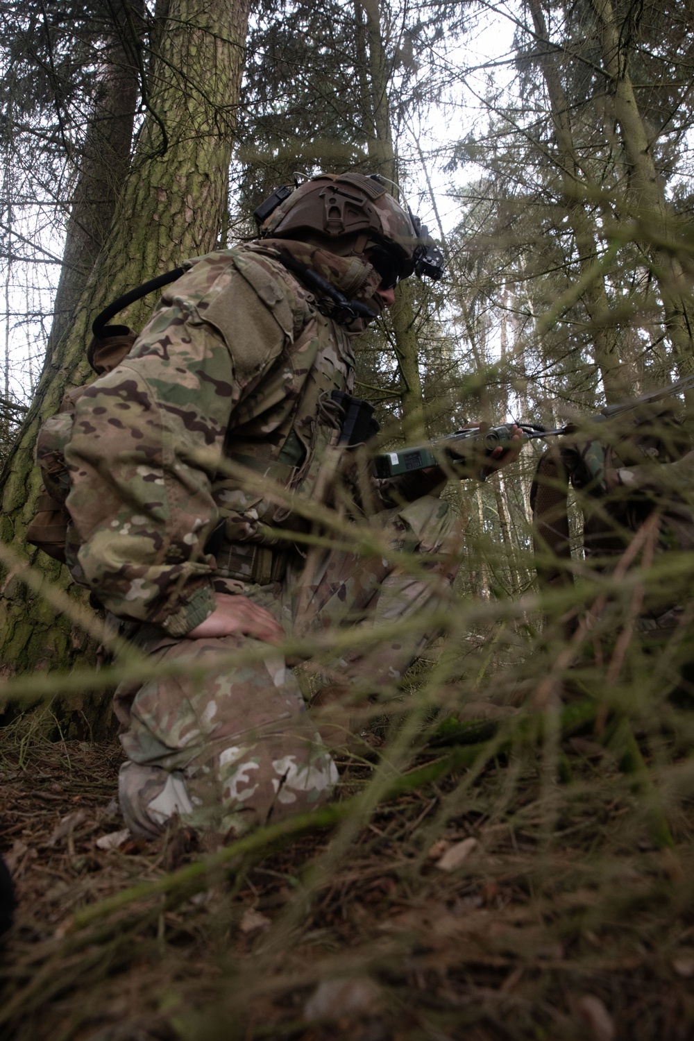 2CR Soldiers train on Area Recon