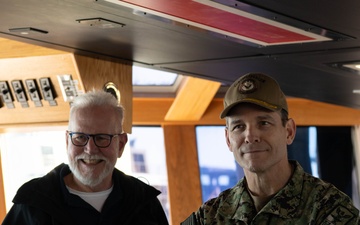 Vice Adm. John Gumbleton Visits Training Support Squadron (TSVRON) 4