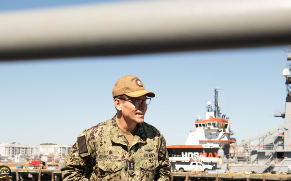 Vice Adm. John Gumbleton Visits Training Support Squadron (TSVRON) 4