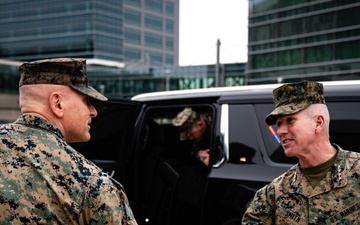 Firsthand Glimpse at Non-kinetic Cyberspace Capabilities: The 39th Commandant of the Marine Corps Visits Marine Corps Information Command