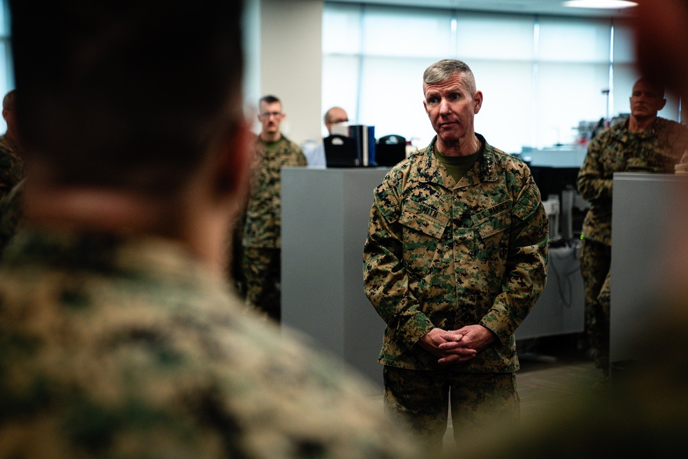 Firsthand Glimpse at Non-kinetic Cyberspace Capabilities: The 39th Commandant of the Marine Corps Visits Marine Corps Information Command