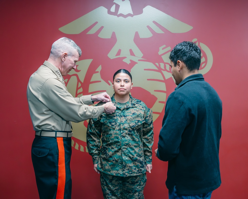 Commandant, General Smith, visits Recruiting Station Rockville