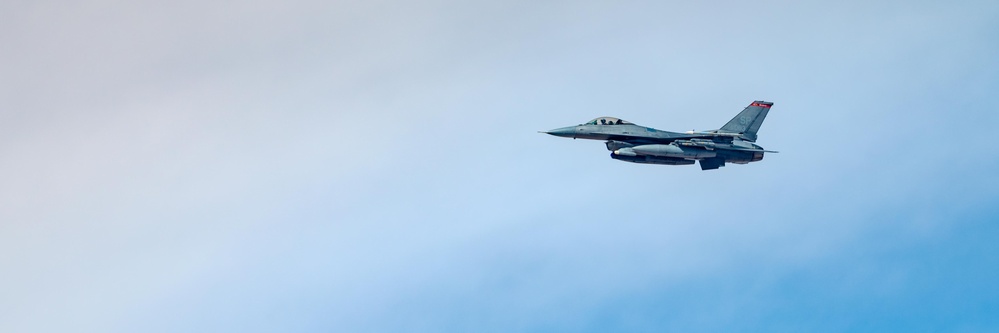F-16 Fighting Falcons keep watch over CENTCOM AOR from the sky