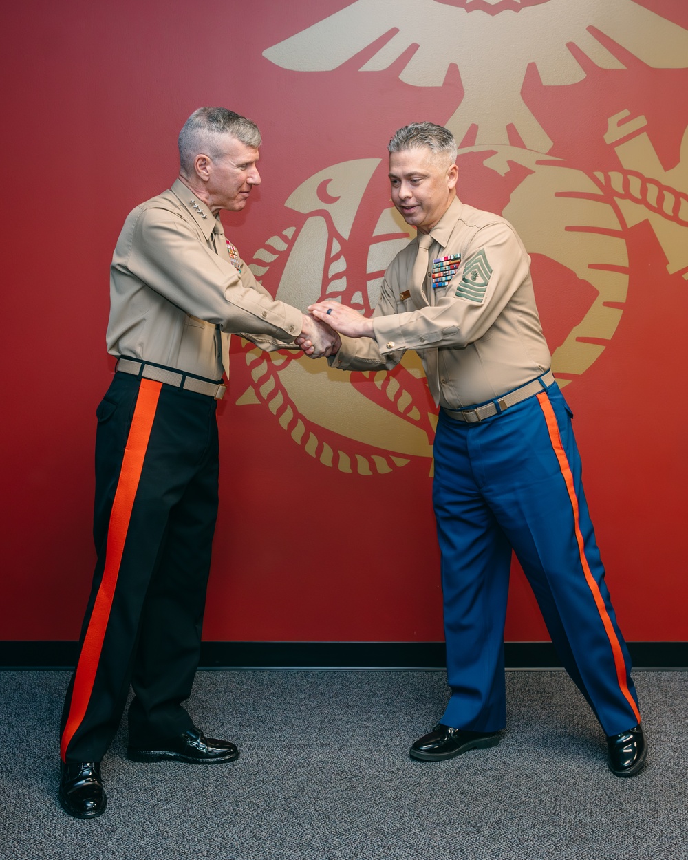 Commandant, General Smith, visits Recruiting Station Rockville