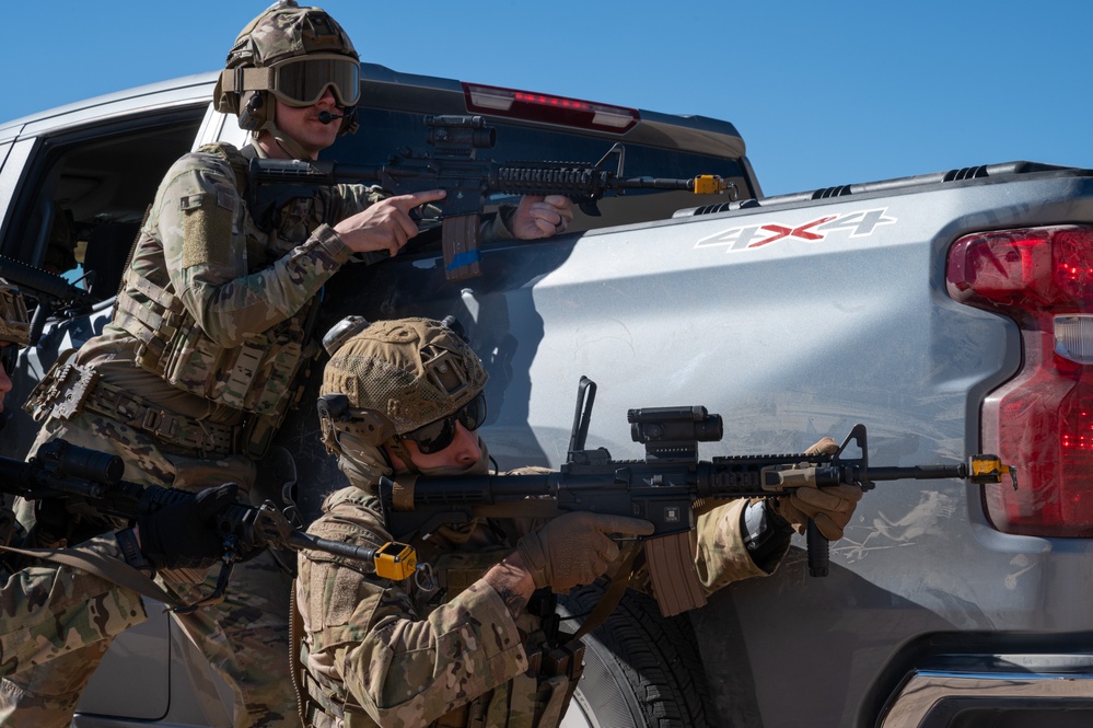 U.S. Air Force Mission Sustainment Team Members Train Alongside U.S. Marines
