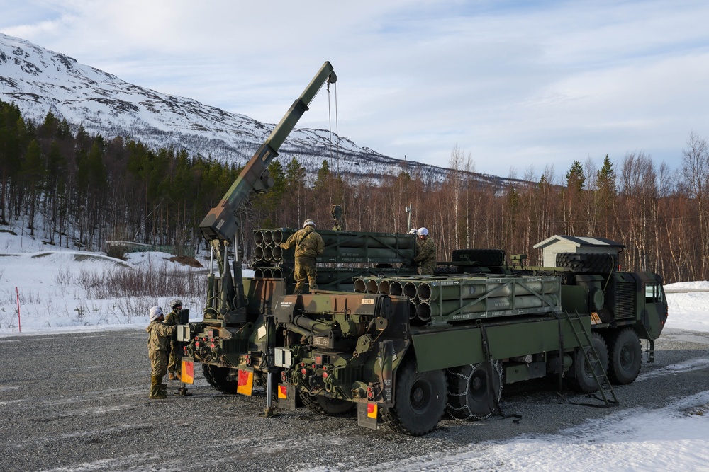 41st FAB Soldiers establish a Rearm, Refuel, Resupply Point during Joint Viking 25