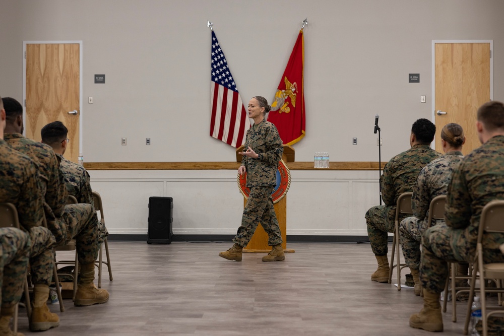 2nd Marine Logistics Group Commanding General visits Marine Corps Combat Service Support Schools