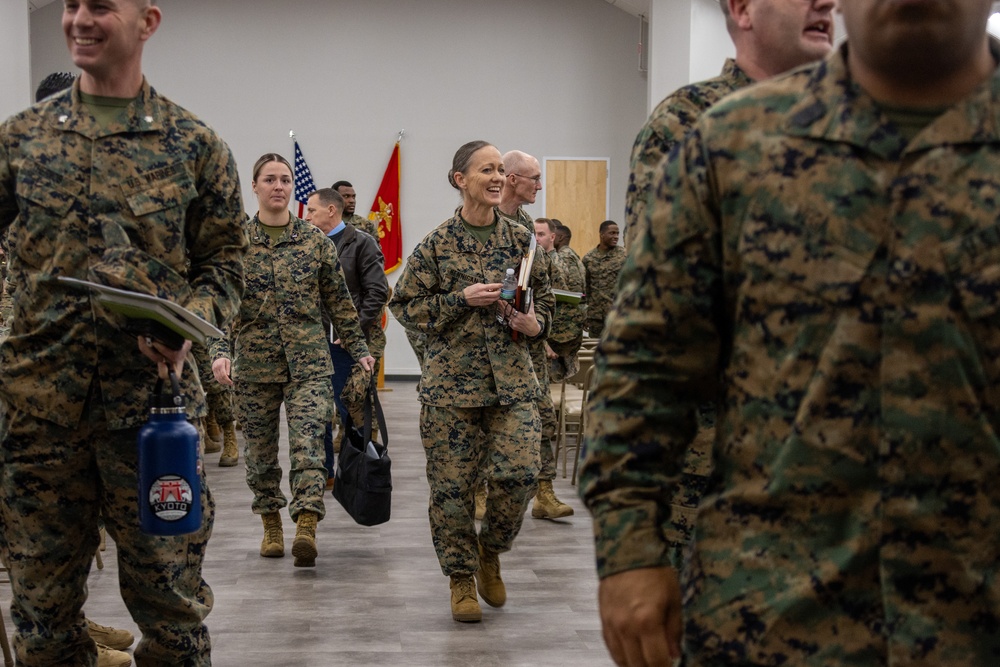 2nd Marine Logistics Group Commanding General visits Marine Corps Combat Service Support Schools