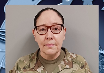 DLA Vice Director Recognized DLA Energy Employees