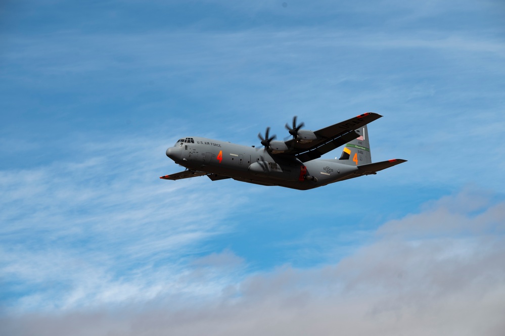 Cowboy Guard and the California Air National Guard conduct MAFFS training in Arizona