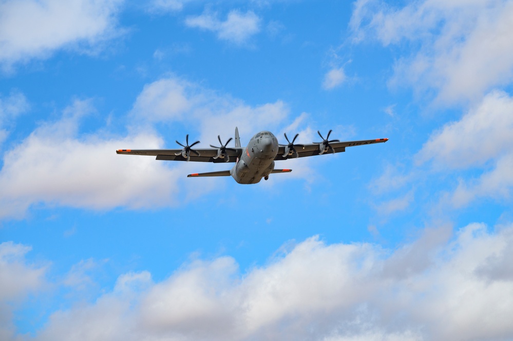 Cowboy Guard and the California Air National Guard conduct MAFFS training in Arizona