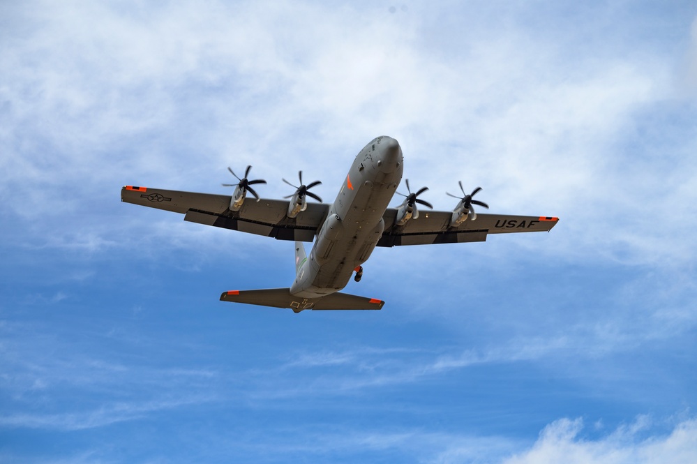 Cowboy Guard and the California Air National Guard conduct MAFFS training in Arizona