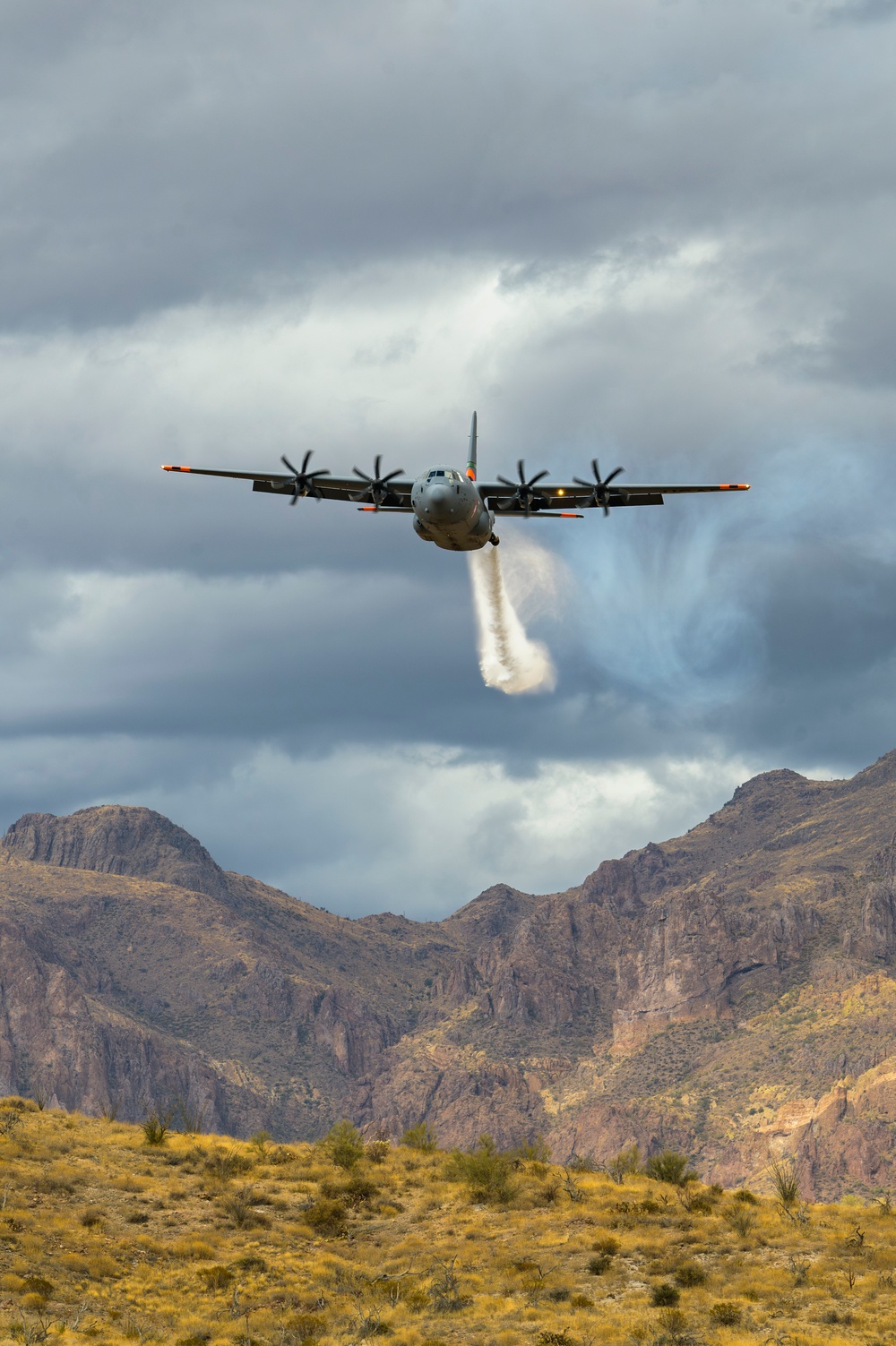 Cowboy Guard and the California Air National Guard conduct MAFFS training in Arizona