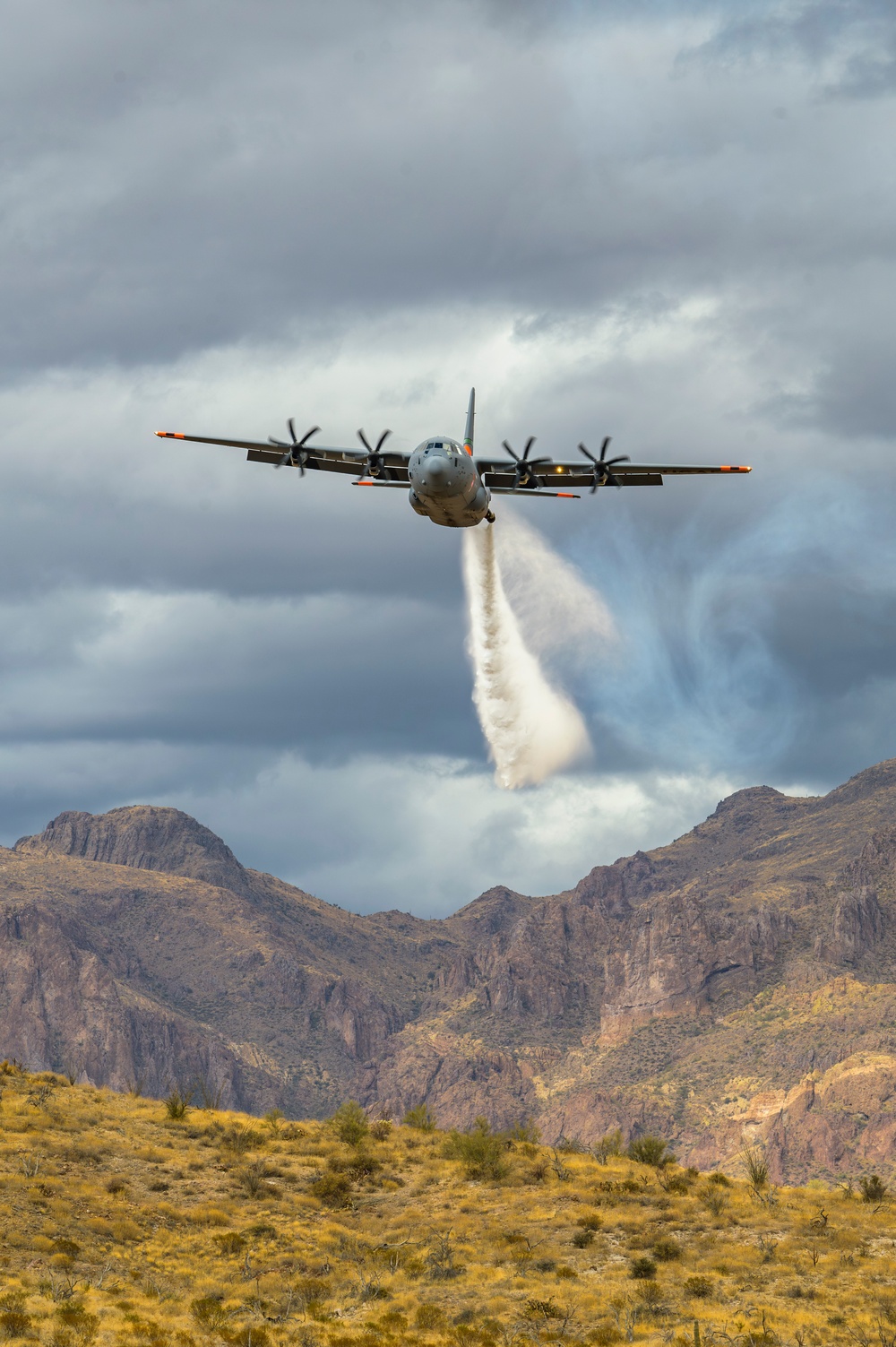 Cowboy Guard and the California Air National Guard conduct MAFFS training in Arizona