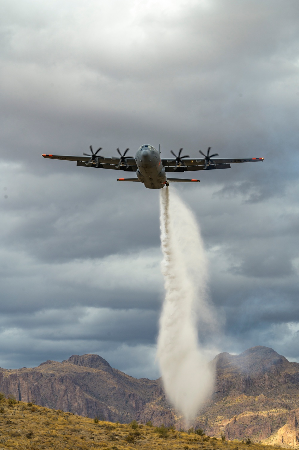 Cowboy Guard and the California Air National Guard conduct MAFFS training in Arizona