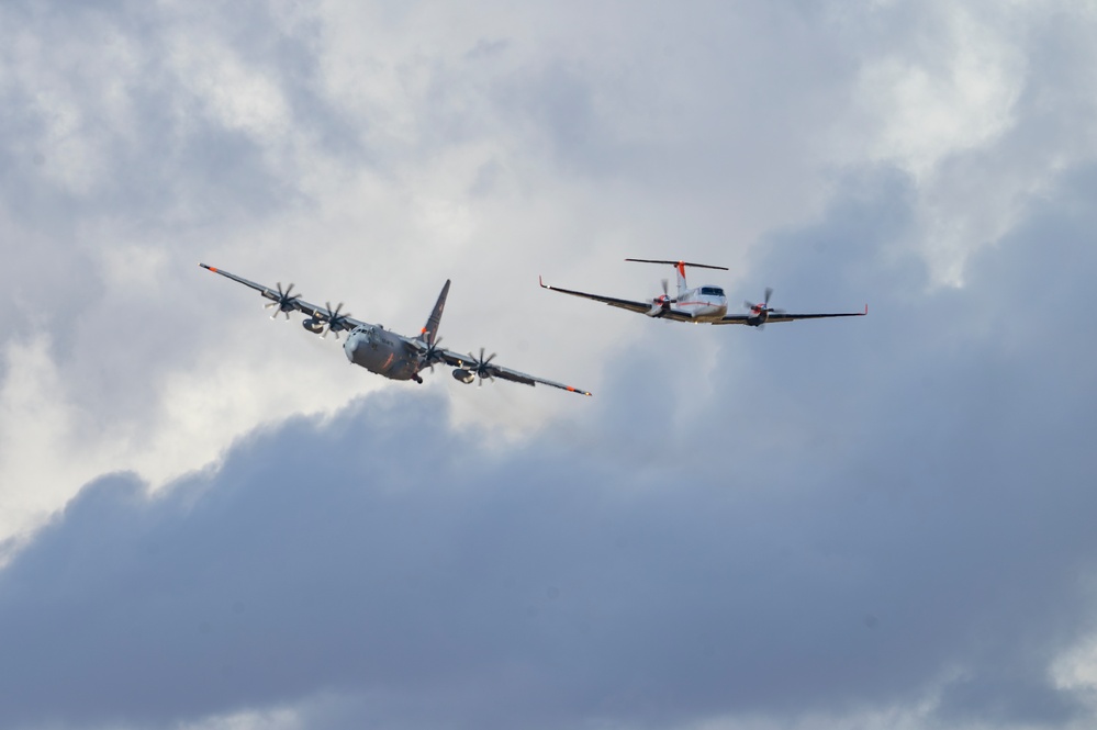 Cowboy Guard and the California Air National Guard conduct MAFFS training in Arizona