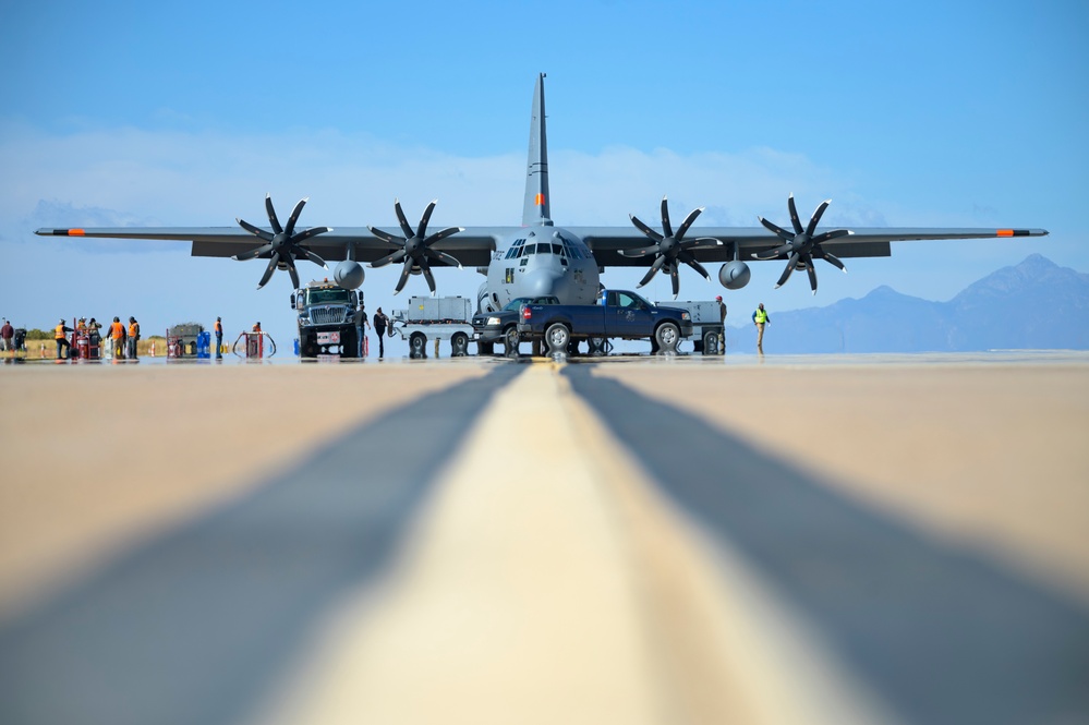 Cowboy Guard and the California Air National Guard conduct MAFFS training in Arizona