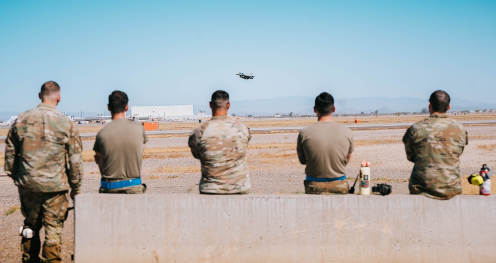 309th FS finishes final F-16 sortie at Luke AFB