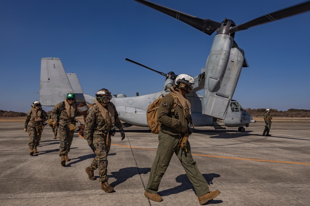 Iron Fist 25 | VMM-262 (Rein.) departs USS America (LHA 6)
