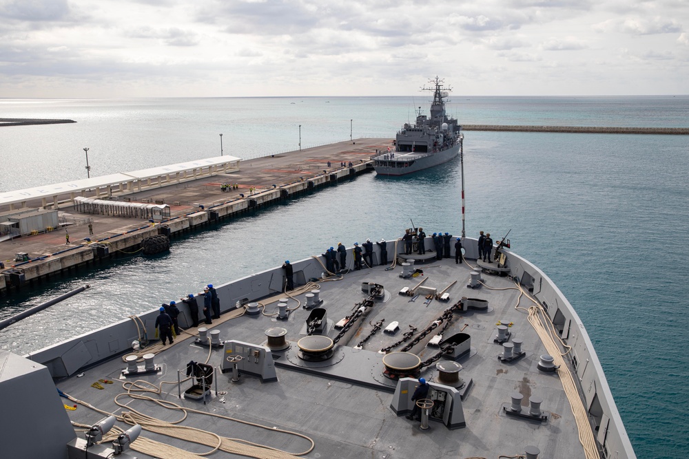 USS San Diego (LPD 22) visits Ishigaki