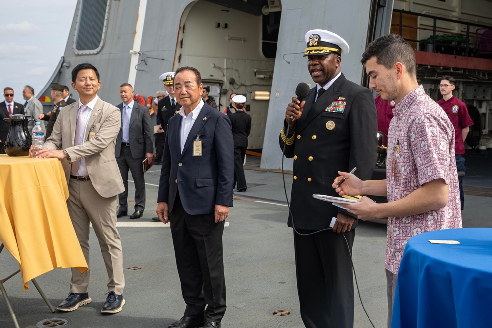 USS San Diego (LPD 22) visits Ishigaki