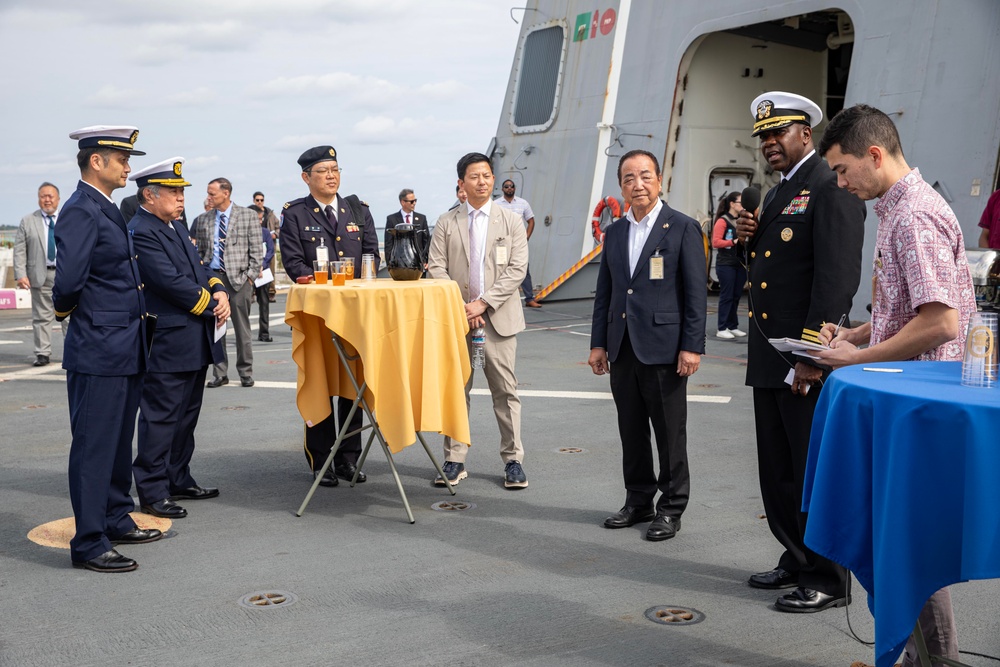 USS San Diego (LPD 22) visits Ishigaki