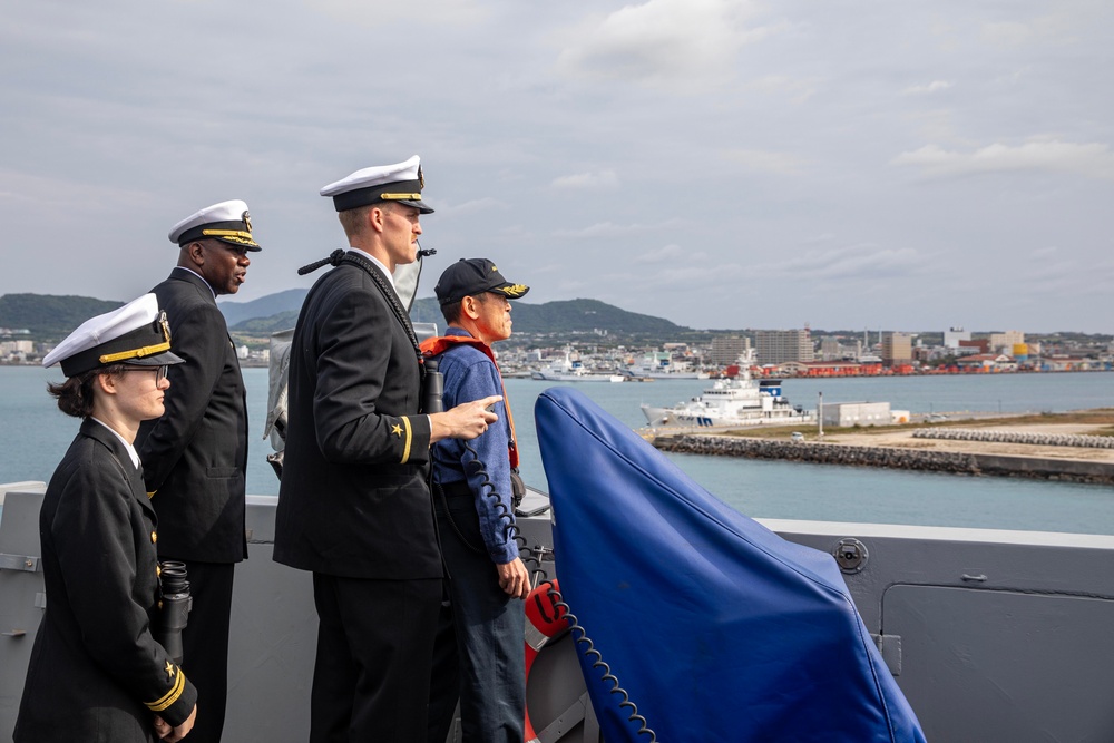 USS San Diego (LPD 22) visits Ishigaki