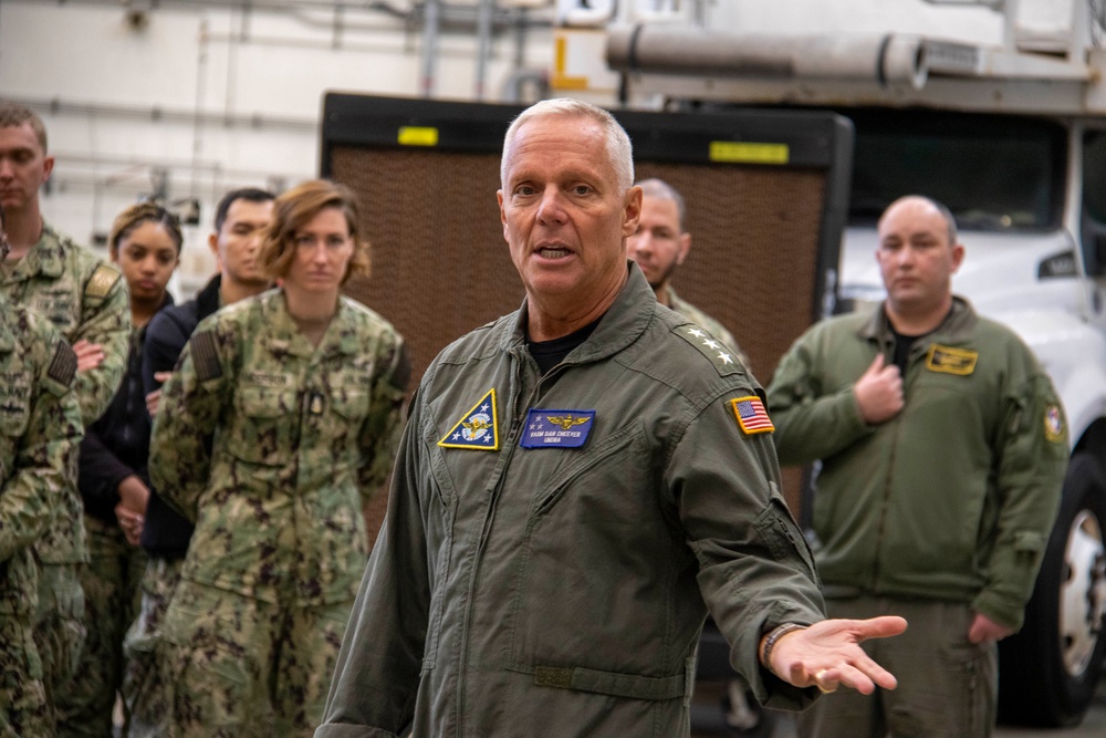 Vice Adm. Cheever Visits VP-47