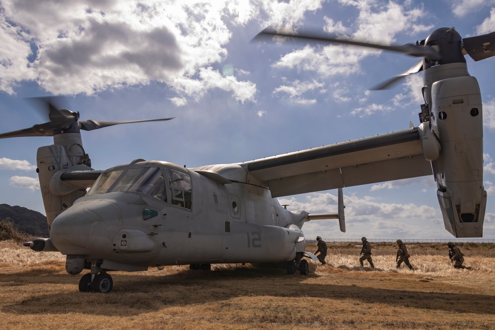 Iron Fist 25 | VMM-262 (Rein.) and JGSDF conduct Bilateral Insert
