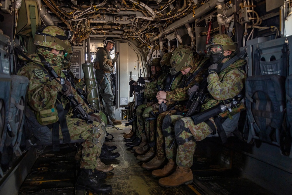 Iron Fist 25 | VMM-262 (Rein.) and JGSDF conduct Bilateral Insert