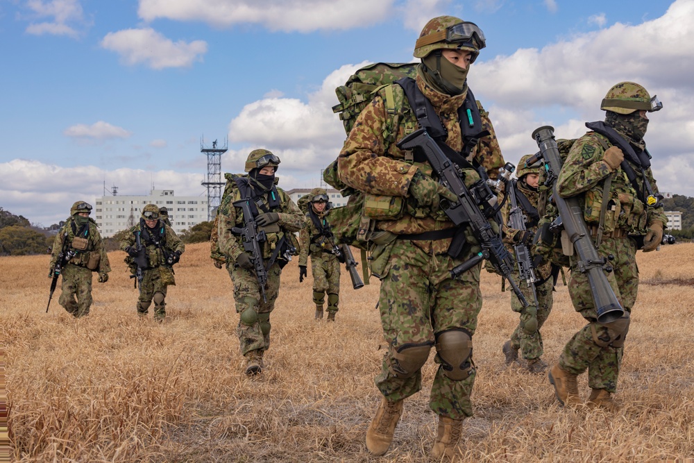 Iron Fist 25 | VMM-262 (Rein.) and JGSDF conduct Bilateral Insert