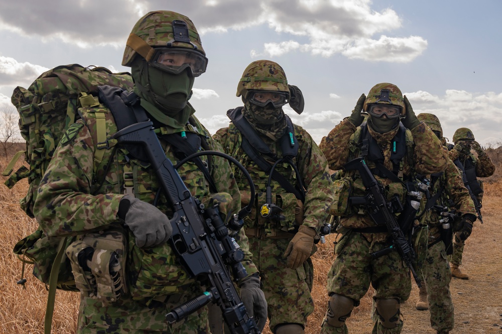 Iron Fist 25 | VMM-262 (Rein.) and JGSDF conduct Bilateral Insert