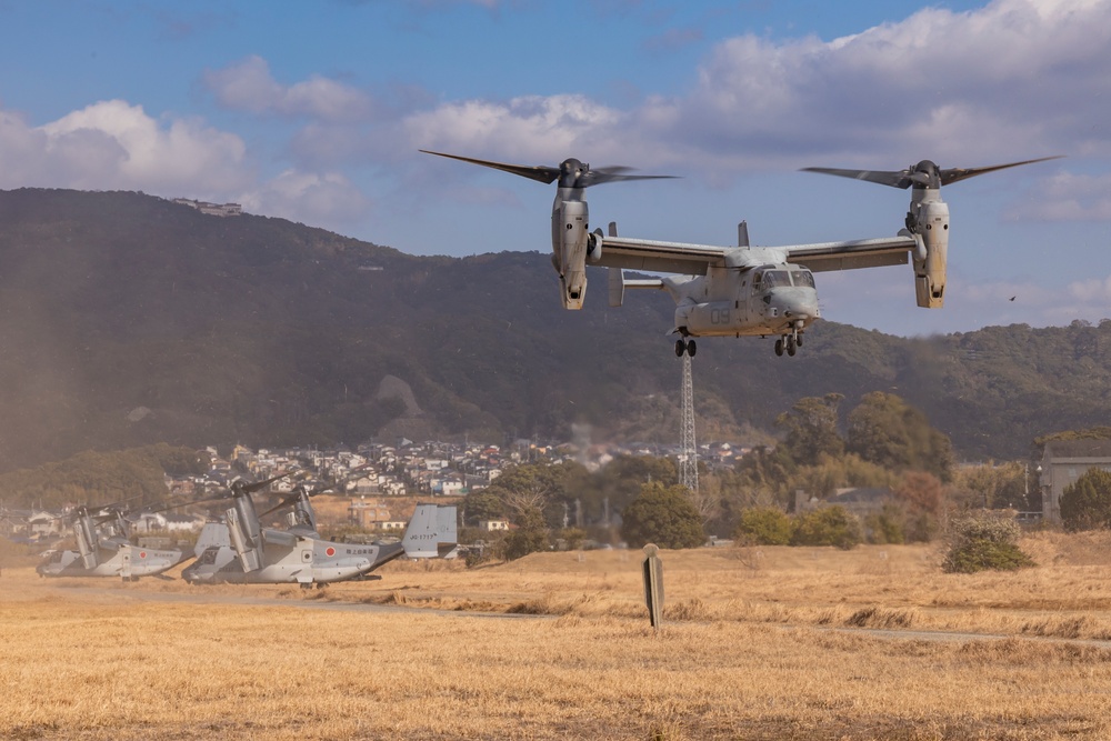 Iron Fist 25 | VMM-262 (Rein.) and JGSDF conduct Bilateral Insert