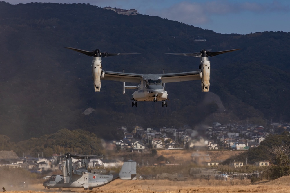 Iron Fist 25 | VMM-262 (Rein.) and JGSDF conduct Bilateral Insert