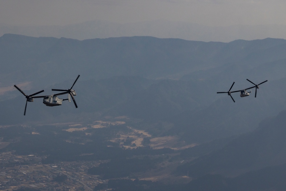 Iron Fist 25 | VMM-262 (Rein.) and JGSDF conduct Bilateral Flight Operations
